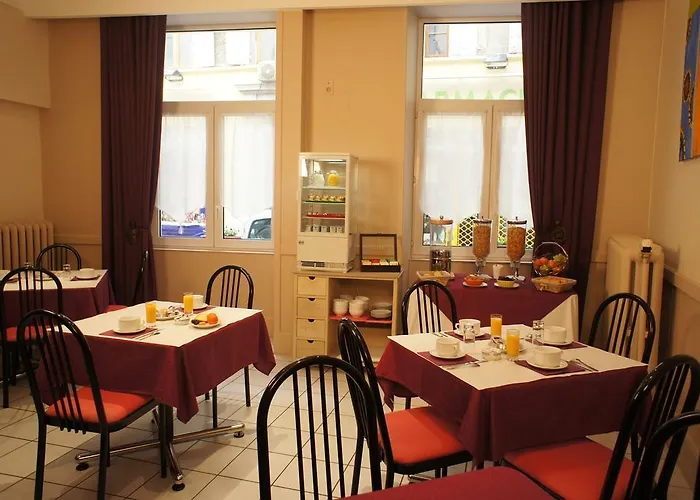 Des Alpes Hotell 2*