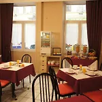 Des Alpes Hotel 2*