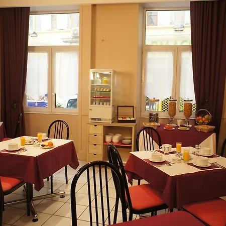 Des Alpes Hotel 2*